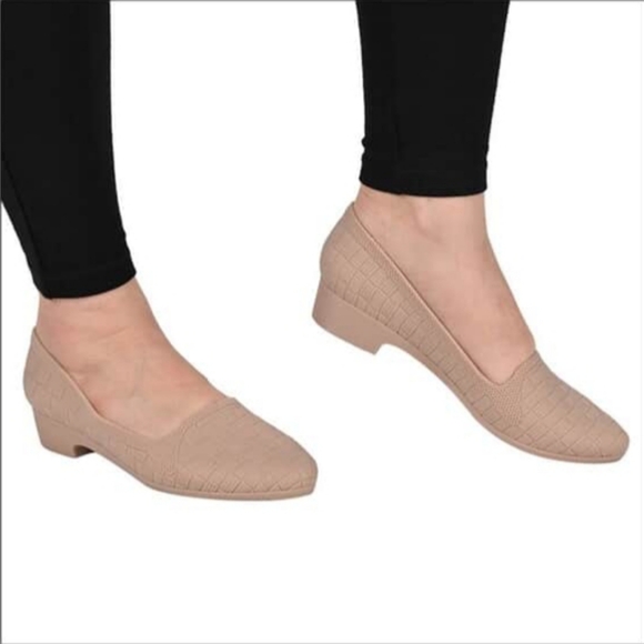 🌺Beige Jelly Bean Shoes🌺 - Picture 5 of 5